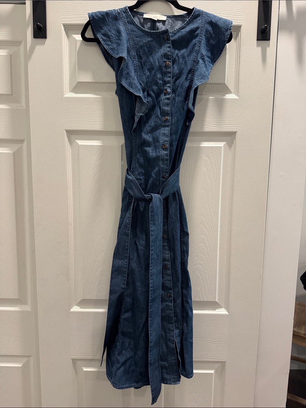 LOFT Chambray Denim Maxi Dress in Blue with Tie Waist nwot size 4 - Picture 7 of 12